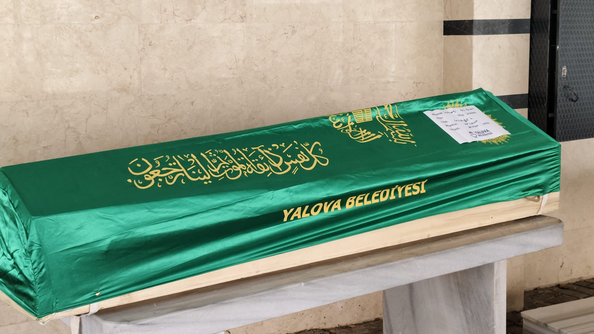Yalova’nın Tanınmış Siması Ayakkabı Tamircisi Hamdi Olgun Ebediyete Uğurlandı