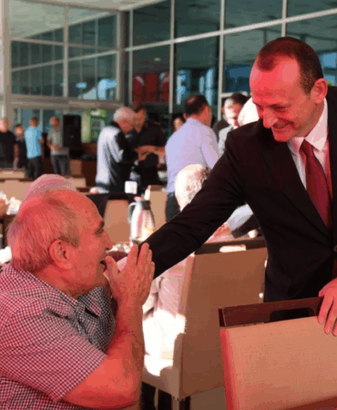 BAŞKAN YELE GAZİLERLE BİR ARAYA GELDİ