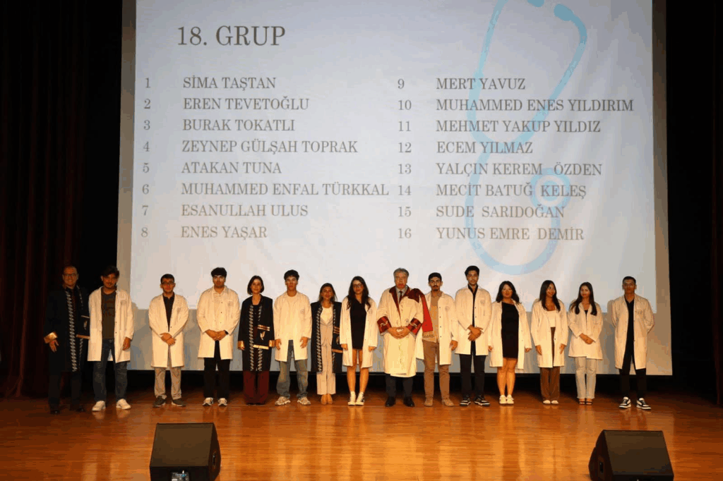 Yalova Üniversitesi Tıp Fakültesi Öğrencileri Beyaz Önlüklerini Giydi