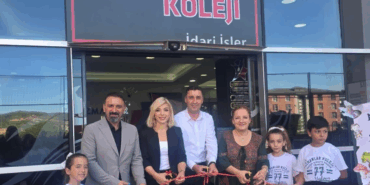 İlkokulun Uzmanlarından “Ben Okudum Çok Beğendim, Sen de Okur musun?” Resim Sergisi Açıldı