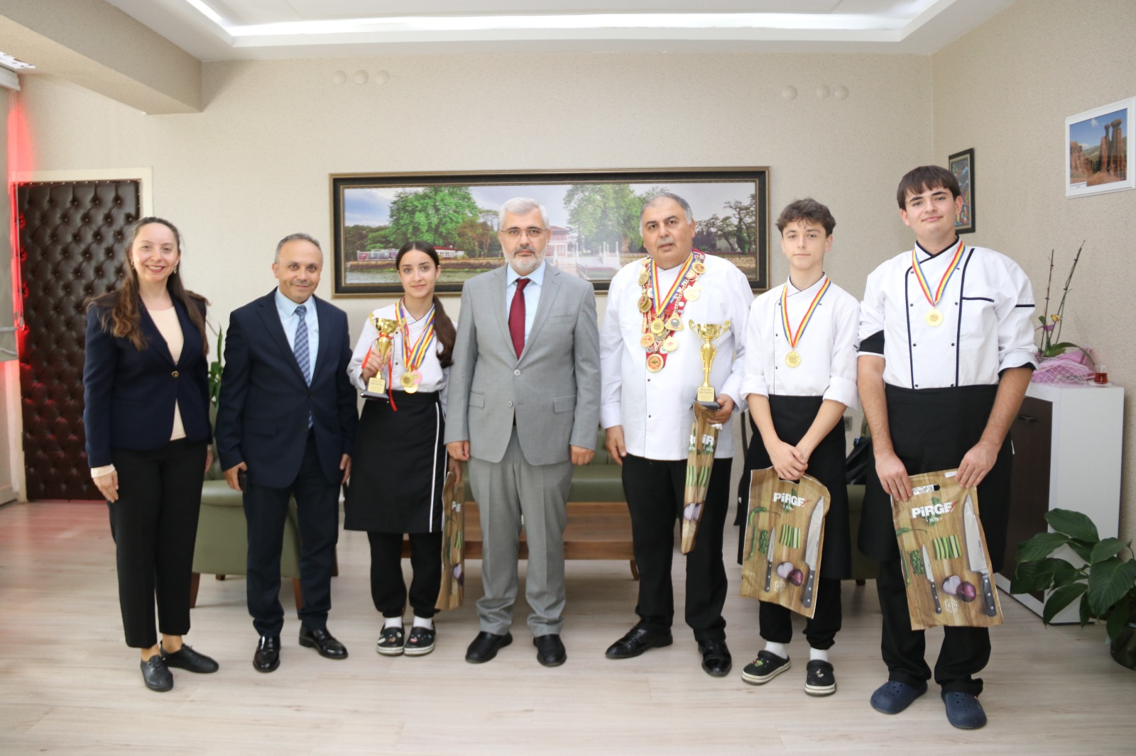 Yalovalı Öğrenciler Romanya’dan Madalyalarla Döndü