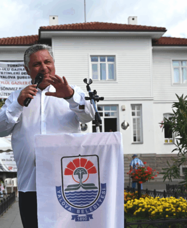 Yalova Kent Meydanı’nda “Avrupa” Esintisi: Başkan Gürel, Hareketlilik Haftası Coşkusuna Katıldı