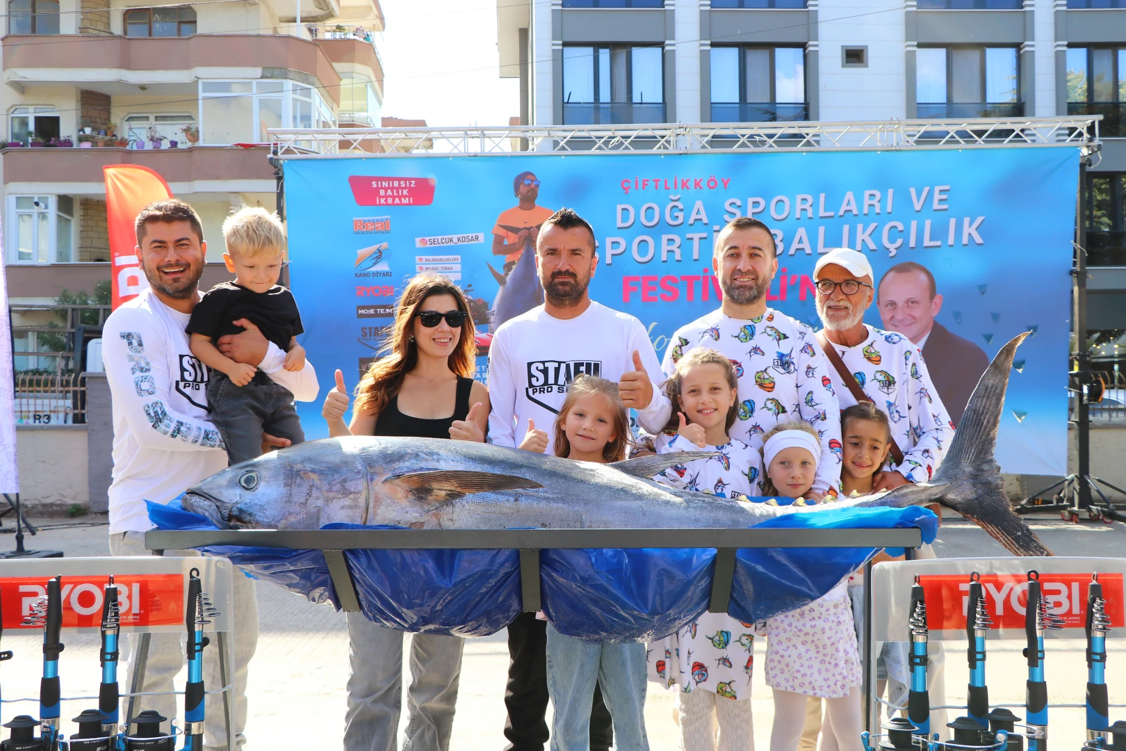 ÇİFTLİKKÖY’DE BALIK FESTİVALİ COŞKUSU
