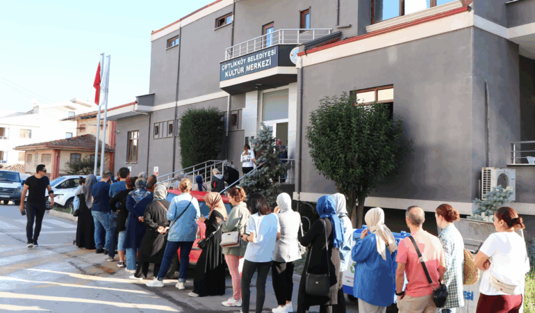 ÇİFTLİKKÖY’DE KIŞ KURSLARI KONTENJANLARI İLK GÜNÜNDE DOLDU 6 ÇİFTLİKKÖY’DE KIŞ KURSLARI KONTENJANLARI İLK GÜNÜNDE DOLDU