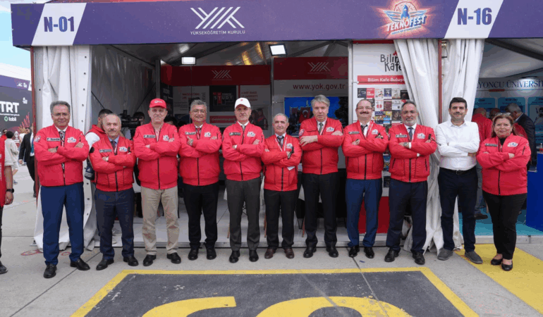 Rektör Bahçekapılı, YÖK Başkanı Özvar ile TEKNOFEST’te Buluştu