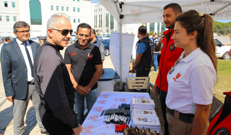 Yalova Emniyeti Üniversite Öğrencileriyle Buluştu