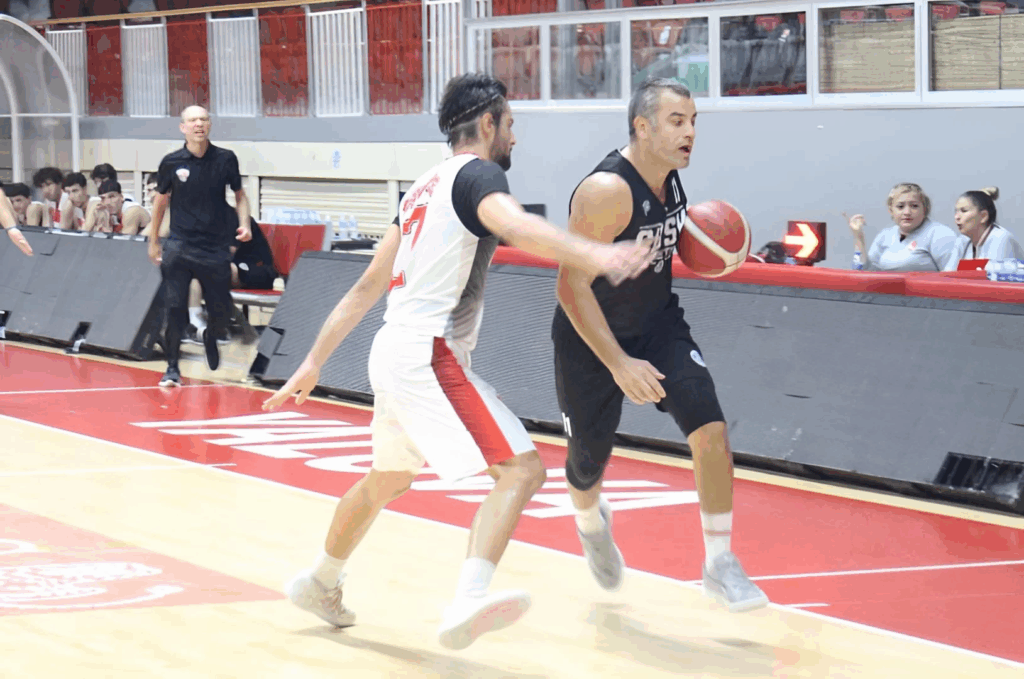 ÇİFTLİKKÖY BELEDİYE BASKETBOLDA SEZONU AÇTI