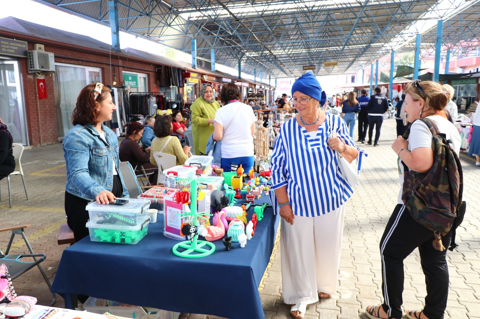 ÇİFTLİKKÖY’DE KADIN EL EMEĞİ PAZARI ŞENLİĞİ