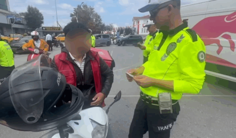 Yalova’da 529 Motosikletli Kurye Denetlendi: Yetki Belgesi Olmayanlara Ceza