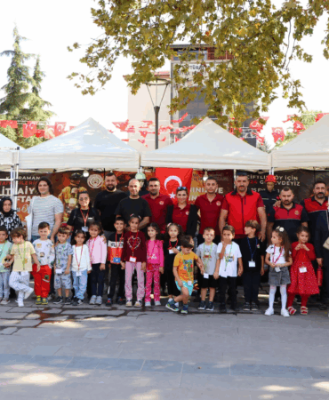 ÇİFTLİKKÖY İTFAİYECİLERİNDEN COŞKULU KUTLAMA
