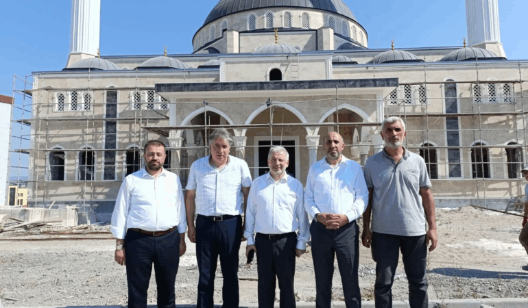 Yalova Müftüsü İlyas Yılmaztürk’ten Yalova Üniversitesi Camii İnşaatına Ziyaret