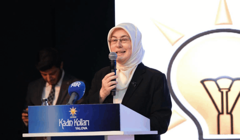Yalova’da AK Parti Kadın Kolları Danışma Kurulu Toplantısı ve Koru Belde Teşkilatı Açılışı Gerçekleştirildi 1 Yalova’da AK Parti Kadın Kolları Danışma Kurulu Toplantısı ve Koru Belde Teşkilatı Açılışı Gerçekleştirildi