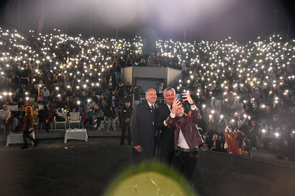 2.ULUSLARARASI YALOVA FİLM FESTİVALİ SİNEMA TUTKUNLARINA KAPILARINI AÇTI
