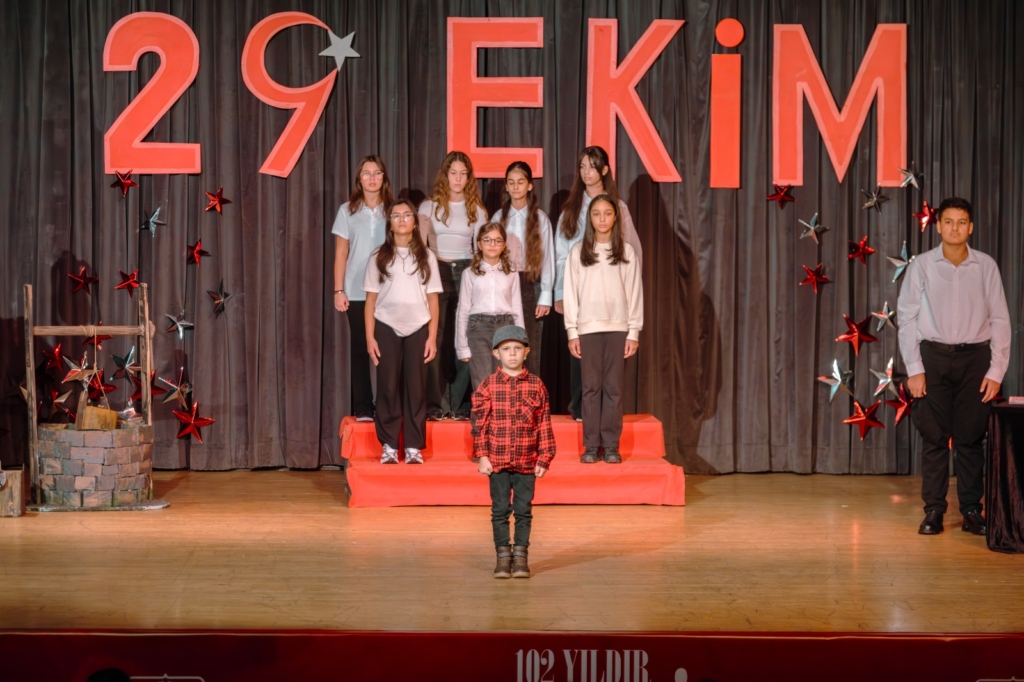 Yalova’da Cumhuriyet Coşkusu Sanatla Yaşandı