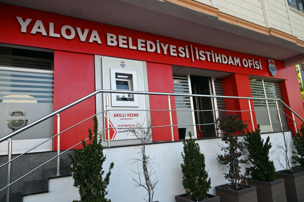 YALOVA BELEDİYESİ İSTİHDAM OFİSİ SAYESİNDE BUGÜNE KADAR 434 KİŞİ İŞ SAHİBİ OLDU