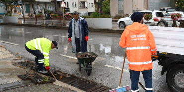 BELEDİYE EKİPLERİNDEN AŞIRI YAĞIŞ SONRASI HIZLI MÜDAHALE