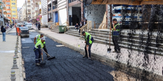 YALOVA BELEDİYESİ, DOĞAN SOKAK’TA YOL KONFORUNU ARTIRIYOR 18 YALOVA BELEDİYESİ, DOĞAN SOKAK’TA YOL KONFORUNU ARTIRIYOR