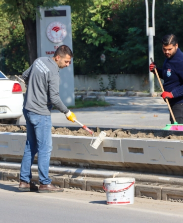 CENGİZ KOÇAL CADDESİ ORTA REFÜJÜNDE ÇALIŞMALAR BAŞLADI