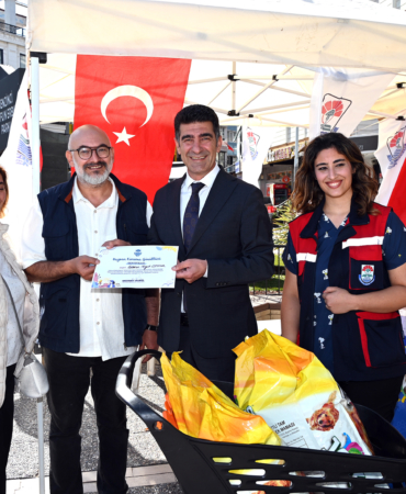 PATİLİ DOSTLARIMIZ İÇİN MAMA DAYANIŞMASI