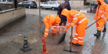 YALOVA BELEDİYESİ’NDEN SAĞANAK MESAİSİ