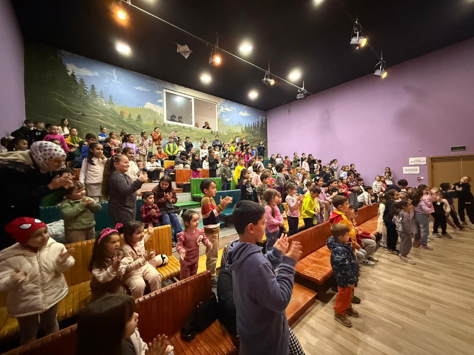 ÇOCUK TİYATROSUNDA YENİ SEZON COŞKUYLA BAŞLADI  