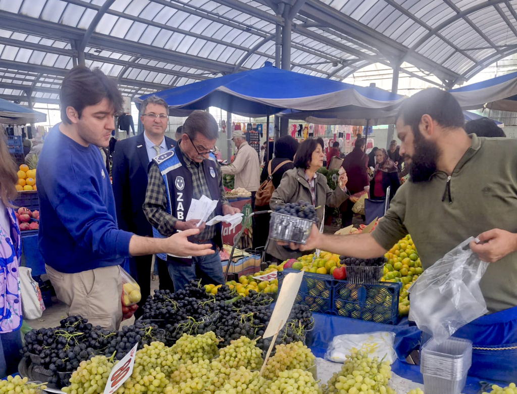 YALOVA BELEDİYESİ’NDEN PAZAR YERLERİ VE MARKETLERE SIKI DENETİM