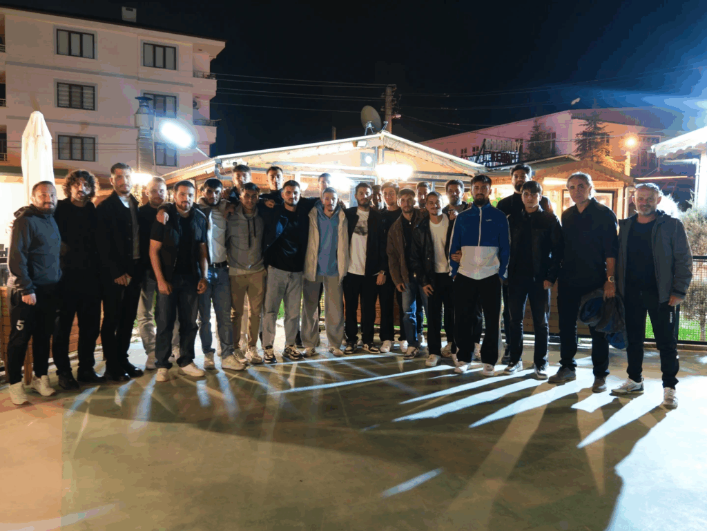 ÇİFTLİKKÖY BELEDİYESPOR MORAL YEMEĞİNDE BULUŞTU