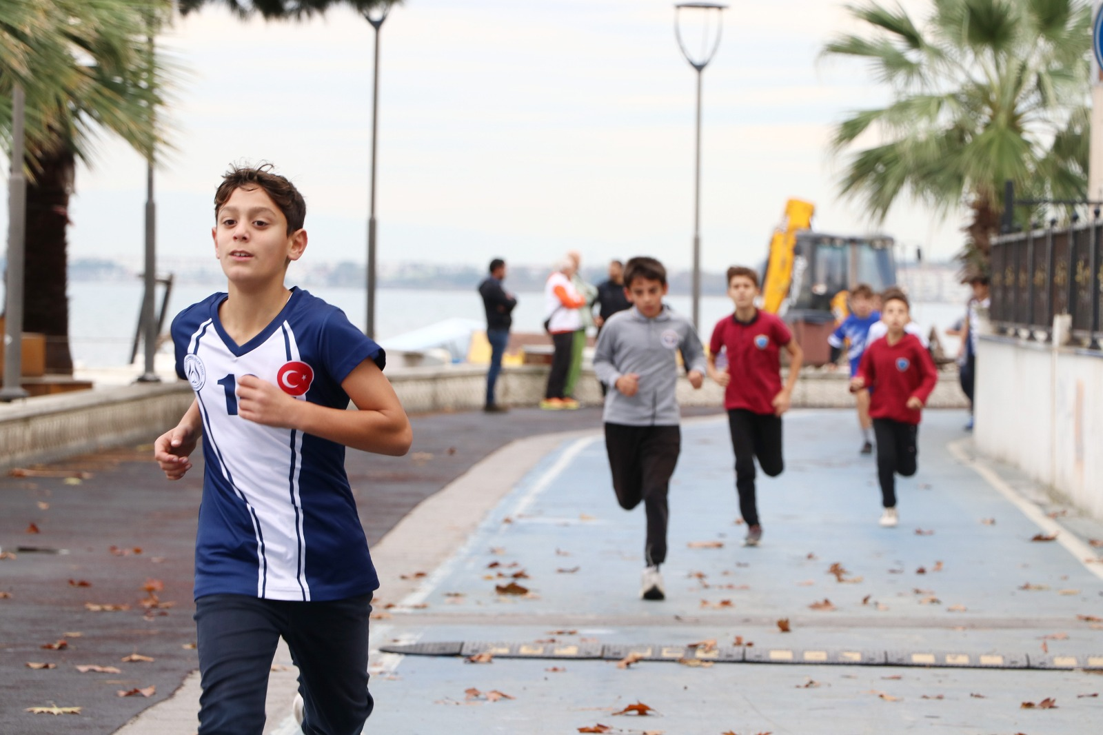 ÇİFTLİKKÖY’DE CUMHURİYET KOŞUSU HEYECANI YAŞANDI 6 ÇİFTLİKKÖY’DE CUMHURİYET KOŞUSU HEYECANI YAŞANDI