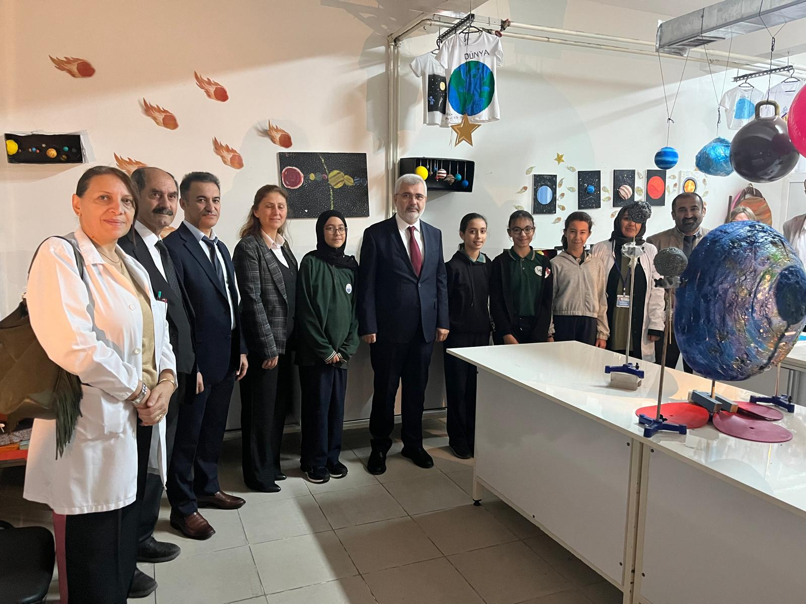 Öğrencilerin Emeği Sergide Işıldadı 5 Öğrencilerin Emeği Sergide Işıldadı