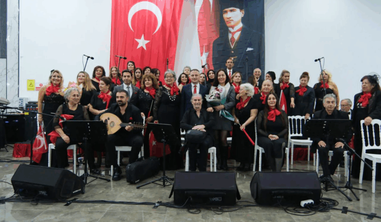 ÇİFTLİKKÖY’DE CUMHURİYET KONSERİ YAPILDI 4 ÇİFTLİKKÖY’DE CUMHURİYET KONSERİ YAPILDI