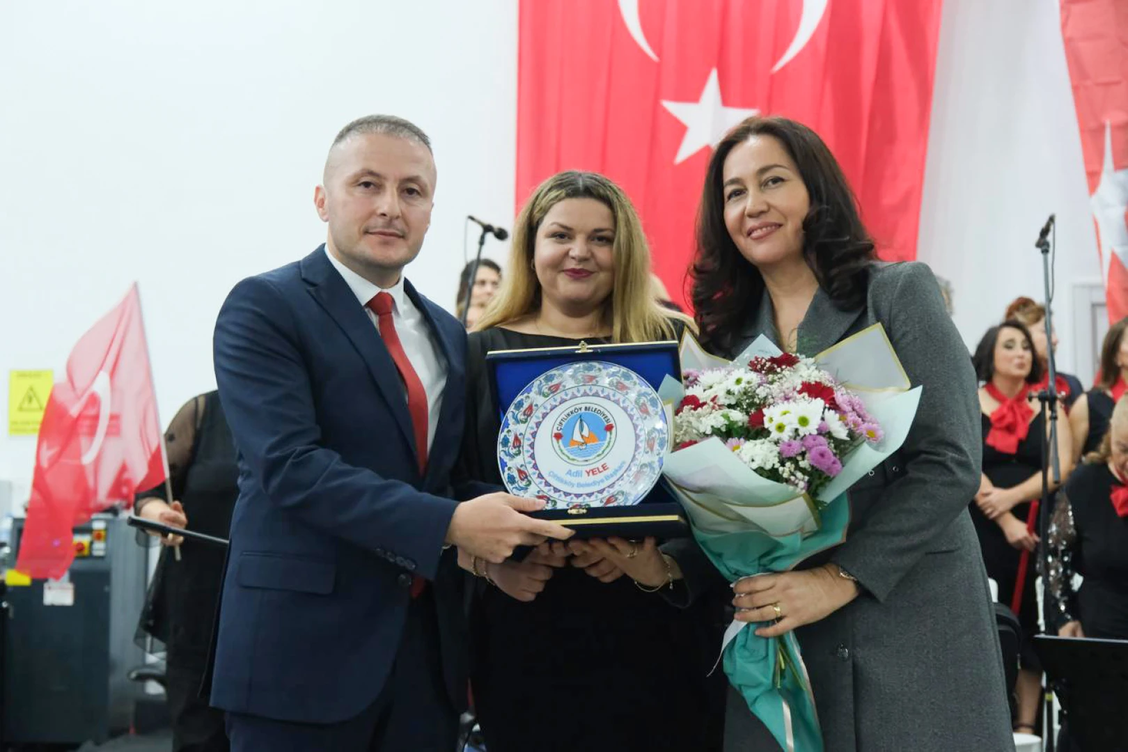 ÇİFTLİKKÖY’DE CUMHURİYET KONSERİ YAPILDI 5 ÇİFTLİKKÖY’DE CUMHURİYET KONSERİ YAPILDI