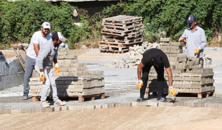 YENİ PARKE YOL ÇALIŞMALARI DEVAM EDİYOR