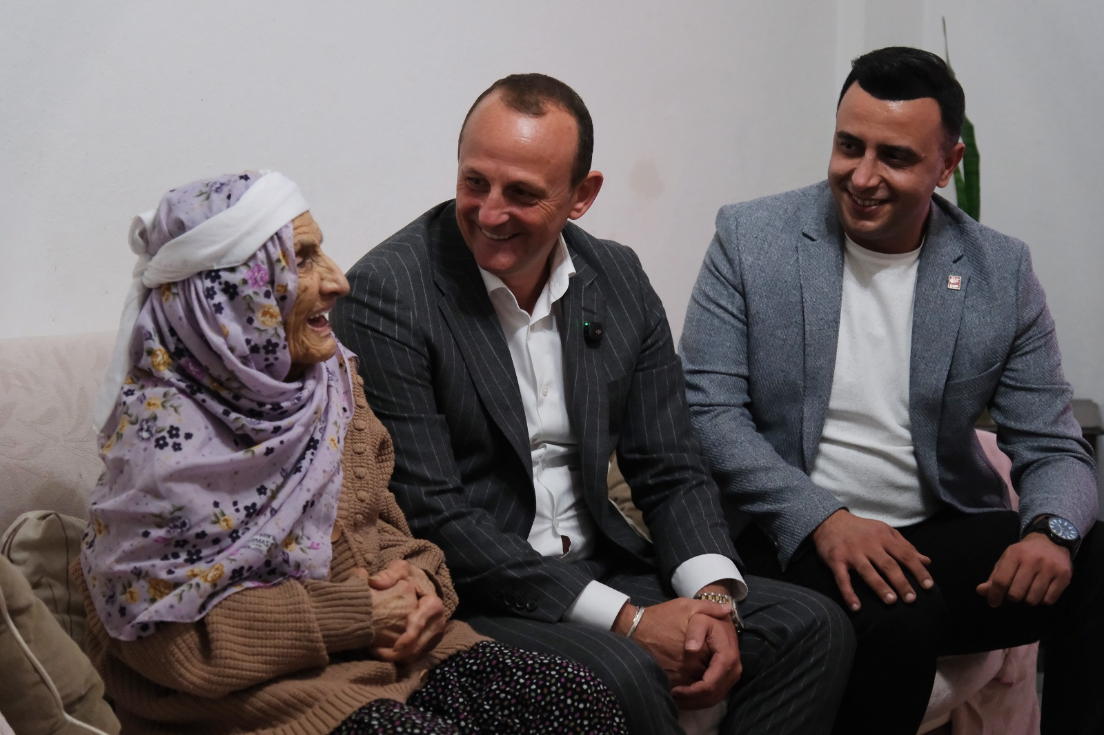 BAŞKAN YELE ÇİFTLİKKÖY’ÜN ASIRLIK ÇINARLARIYLA BULUŞTU