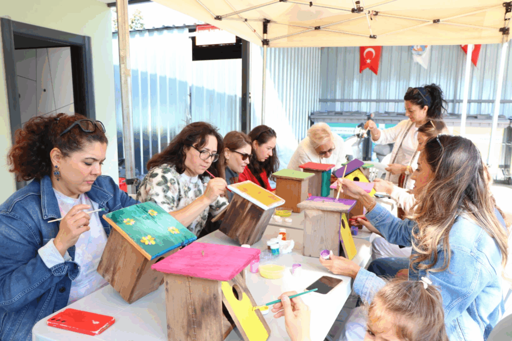 ÇİFTLİKKÖYLÜ KADINLAR İLERİ DÖNÜŞÜM ATÖLYESİ’NDE