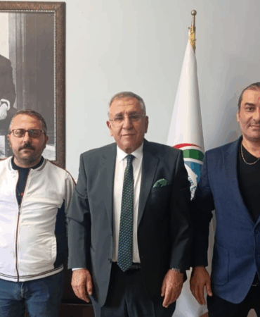 Yalova’nın Renkli Yöneticisi Vali Yardımcısı Bahattin Atçı’ya TÜV Türk Yalova İşletme Müdürü Mahmut Erdem Mısırlı’dan Ziyaret