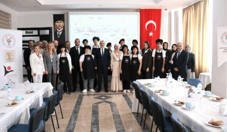 TÜBİTAK 4008 Projesiyle Özel Gereksinimli Öğrencilere Mesleki Destek