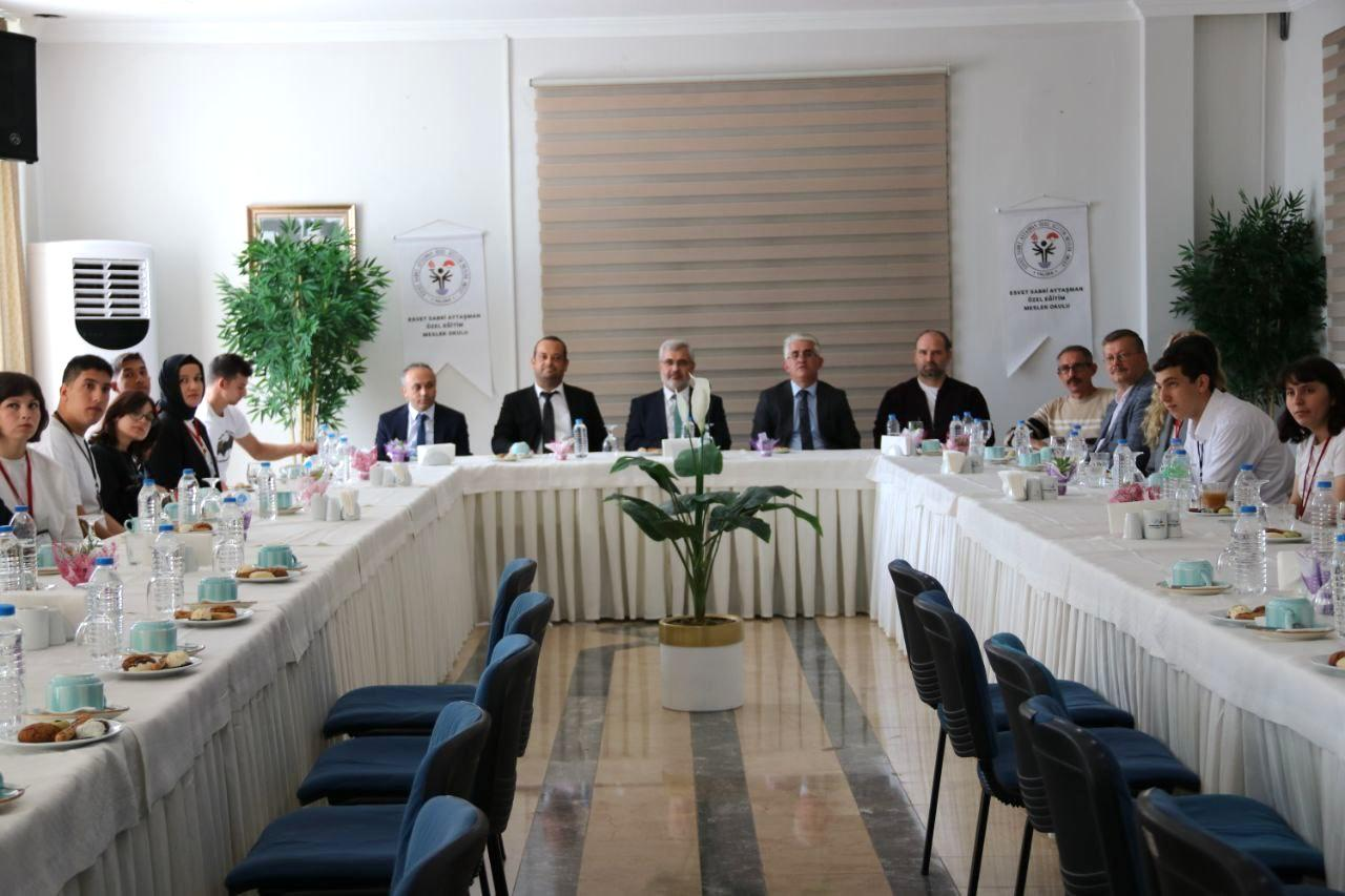 TÜBİTAK 4008 Projesiyle Özel Gereksinimli Öğrencilere Mesleki Destek