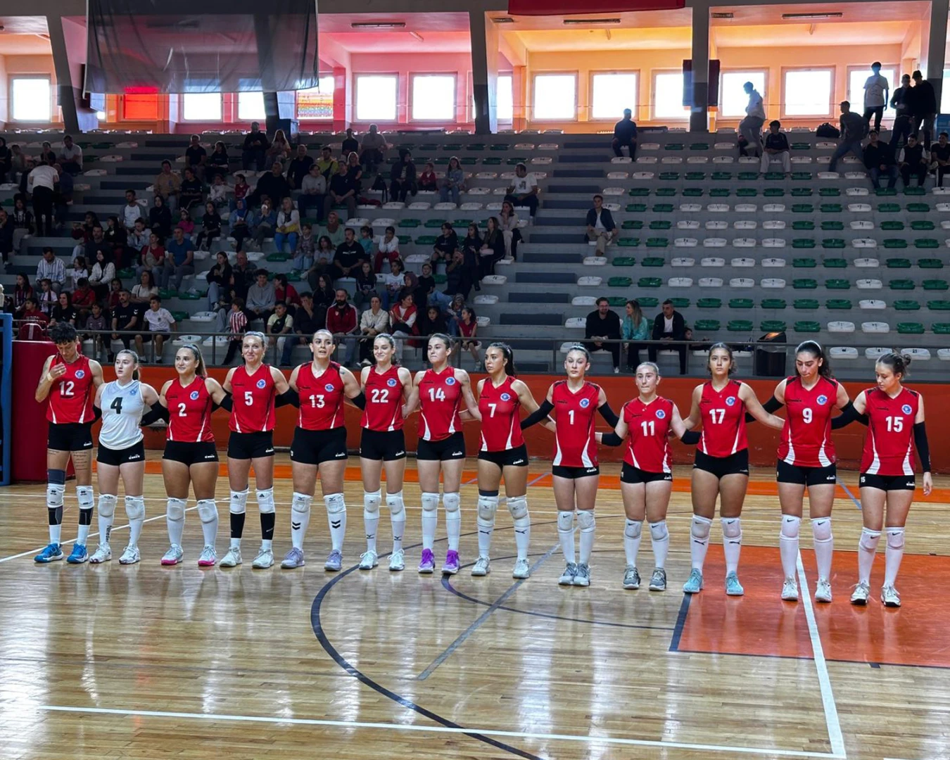 ÇİFTLİKKÖY’ÜN SULTANLARI DEPLASMANDAN ELİ BOŞ DÖNDÜ (0-3)