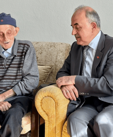 VALİ MUAMMER EROL, YAŞLILAR GÜNÜ’NDE BÜYÜKLERİMİZİ EVLERİNDE ZİYARET ETTİ