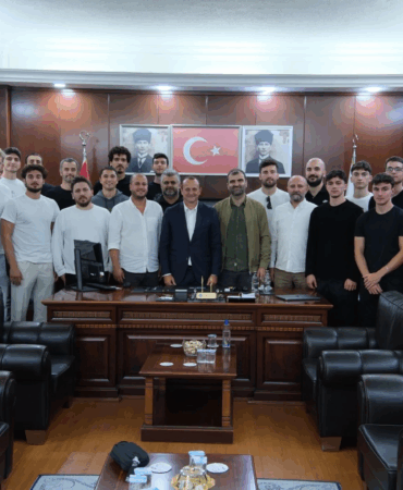 ÇİFTLİKKÖY BELEDİYE’DEN BASKETBOLDA İMZA ŞOV