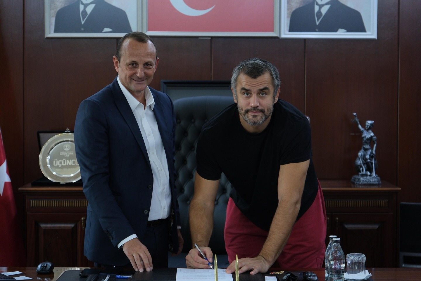 ÇİFTLİKKÖY BELEDİYE’DEN BASKETBOLDA İMZA ŞOV