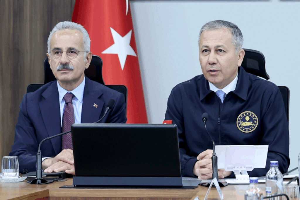 Ordu Valisi Muammer Erol, Bakan Yerlikaya ve Bakan Uraloğlu Başkanlığında Gerçekleşen Trafik Güvenliği Toplantısına Katıldı