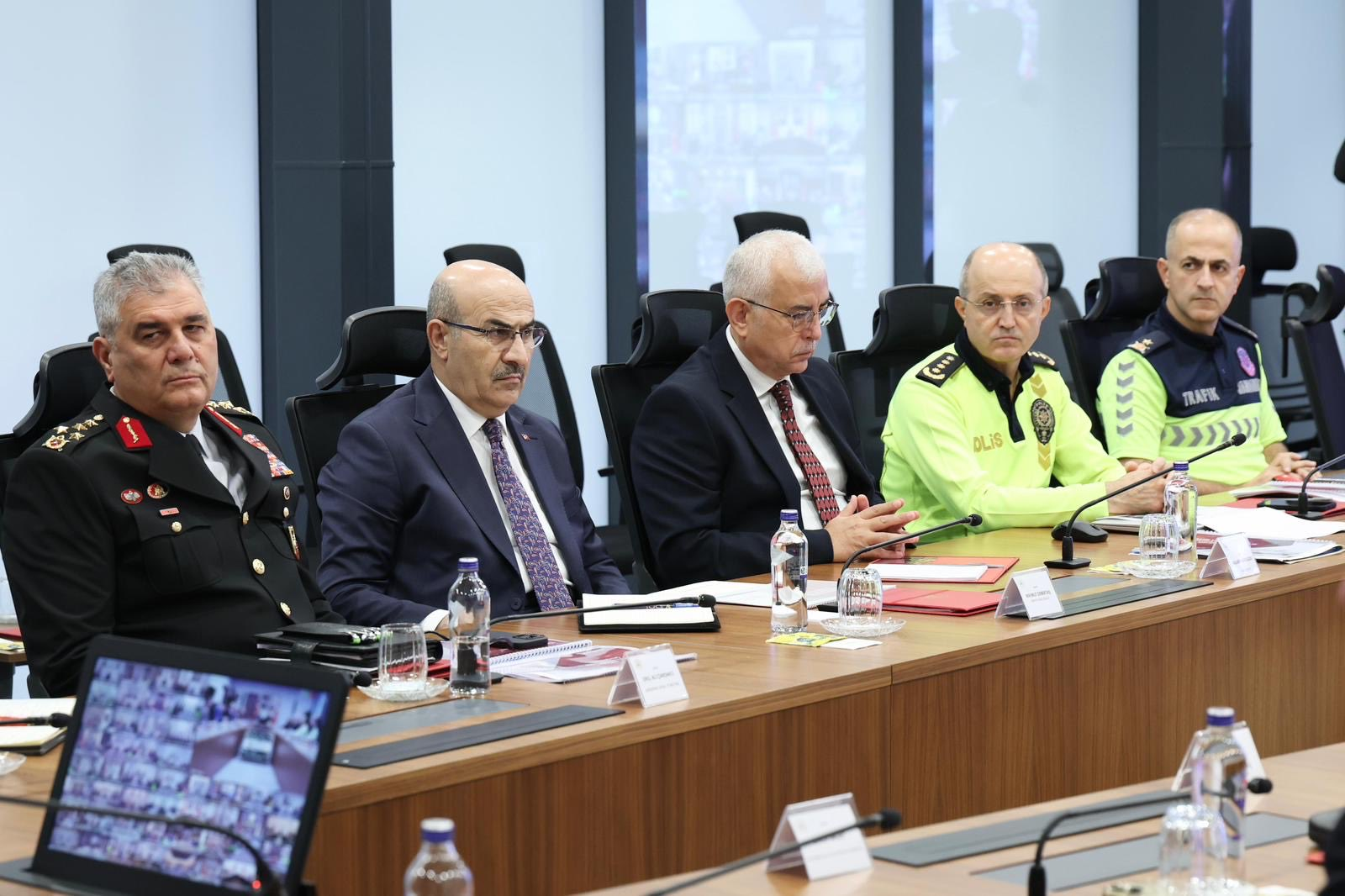 Ordu Valisi Muammer Erol, Bakan Yerlikaya ve Bakan Uraloğlu Başkanlığında Gerçekleşen Trafik Güvenliği Toplantısına Katıldı