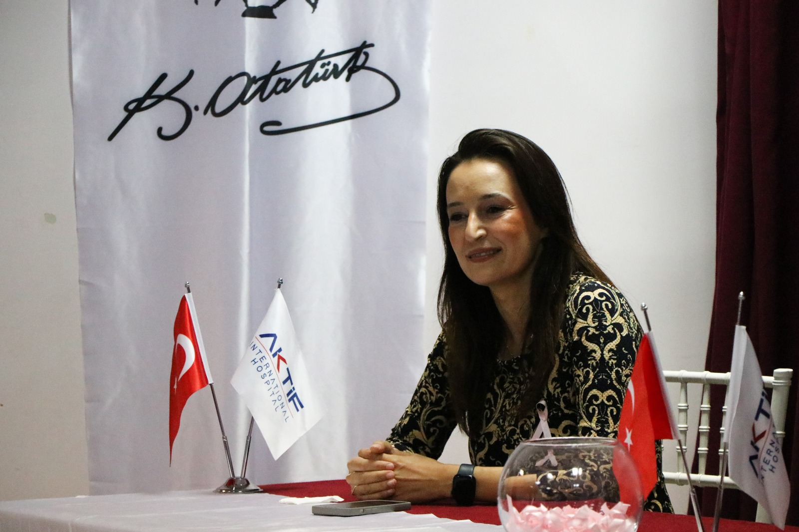 ÇİFTLİKKÖY’DE MEME KANSERİ SEMİNERİ YAPILDI