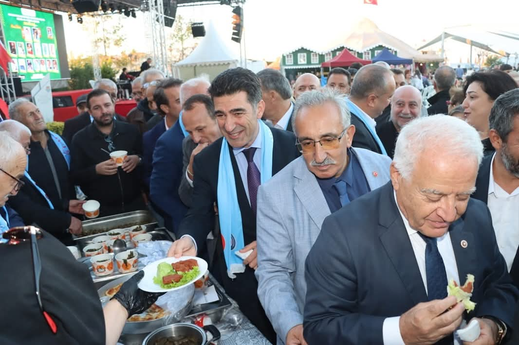 Yalova’da “Horondan Halaya Kültür ve Yöresel Renkler Festivali” Coşkusu Yaşandı