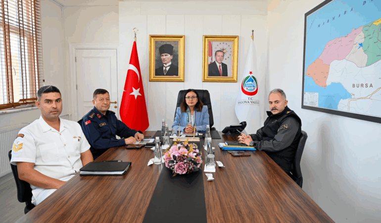 Yalova'da Asayiş ve Güvenlik Değerlendirme Toplantısı Canlı Yayınla Gerçekleştirildi