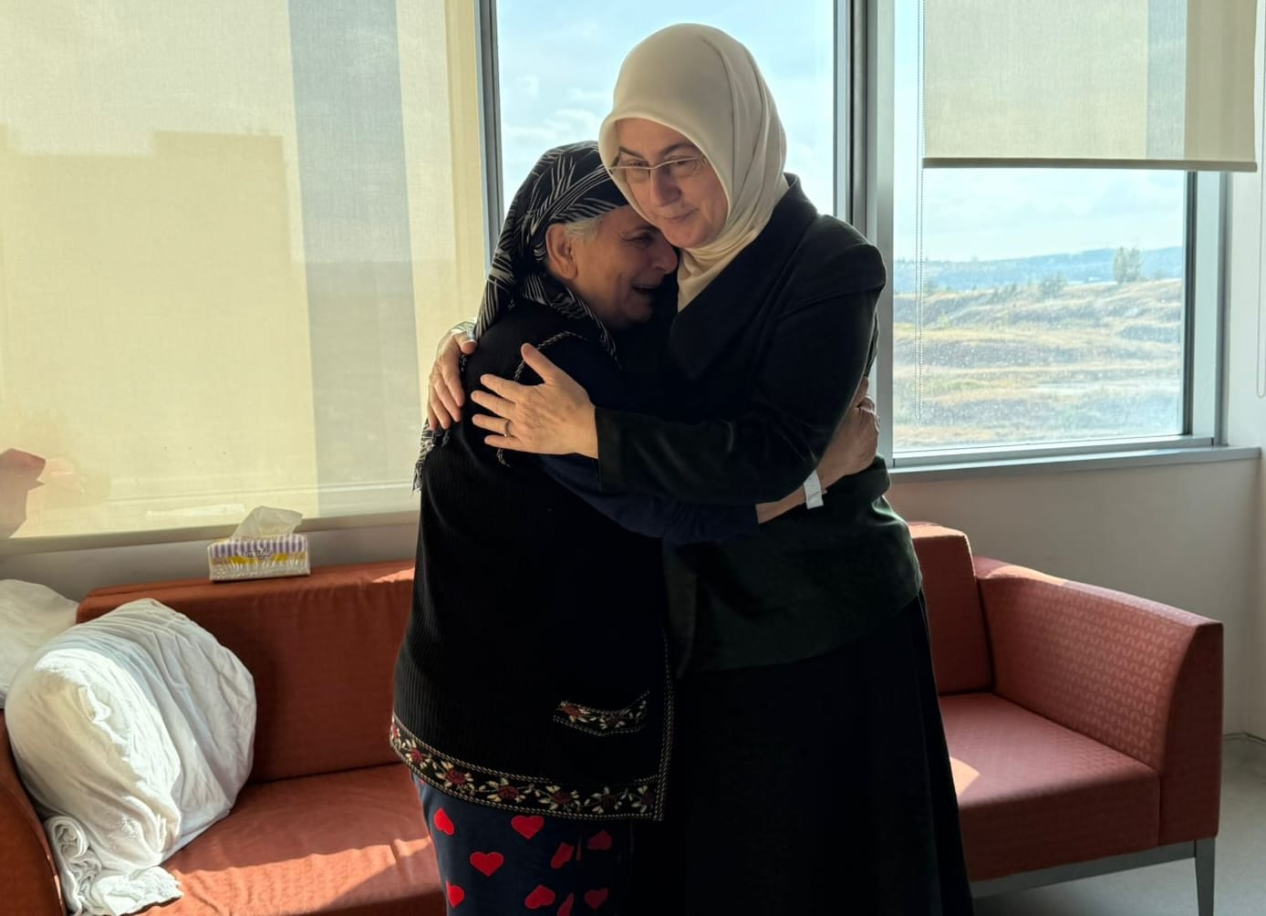Milletvekili Meliha Akyol’dan Ahde Vefa Ziyareti AK Parti’nin emektar ismine anlamlı ziyaret