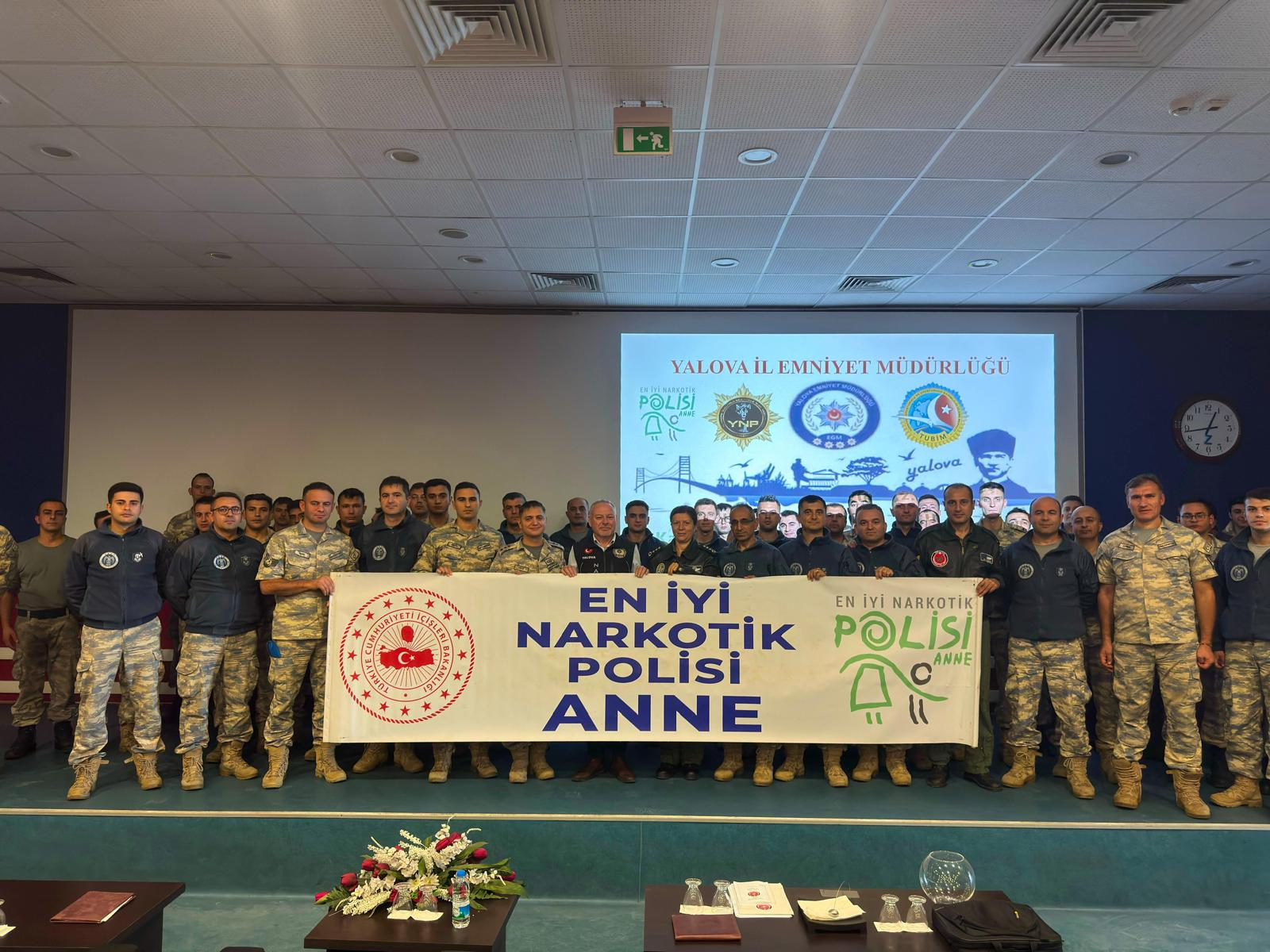YALOVA’DA ASKERİ PERSONELE “NARKOREHBER & NARKOANNE” EĞİTİMİ VERİLDİ