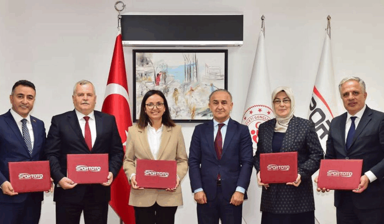 Yalova’da Spor Yatırımları İçin Dev Protokol İmzalandı