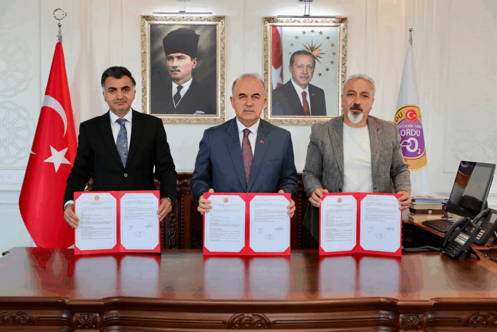 HAYIRSEVER İŞ İNSANI ÜMİT YETGİN’DEN HOŞKÖY’E ANLAMLI YATIRIM: “KÖY YAŞAM MERKEZİ” GELİYOR